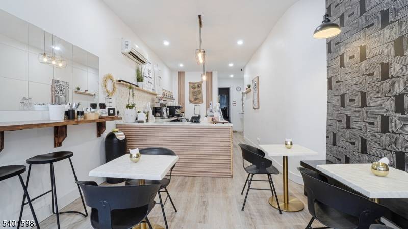 Hoboken City, NJ 07030,918 Willow Ave