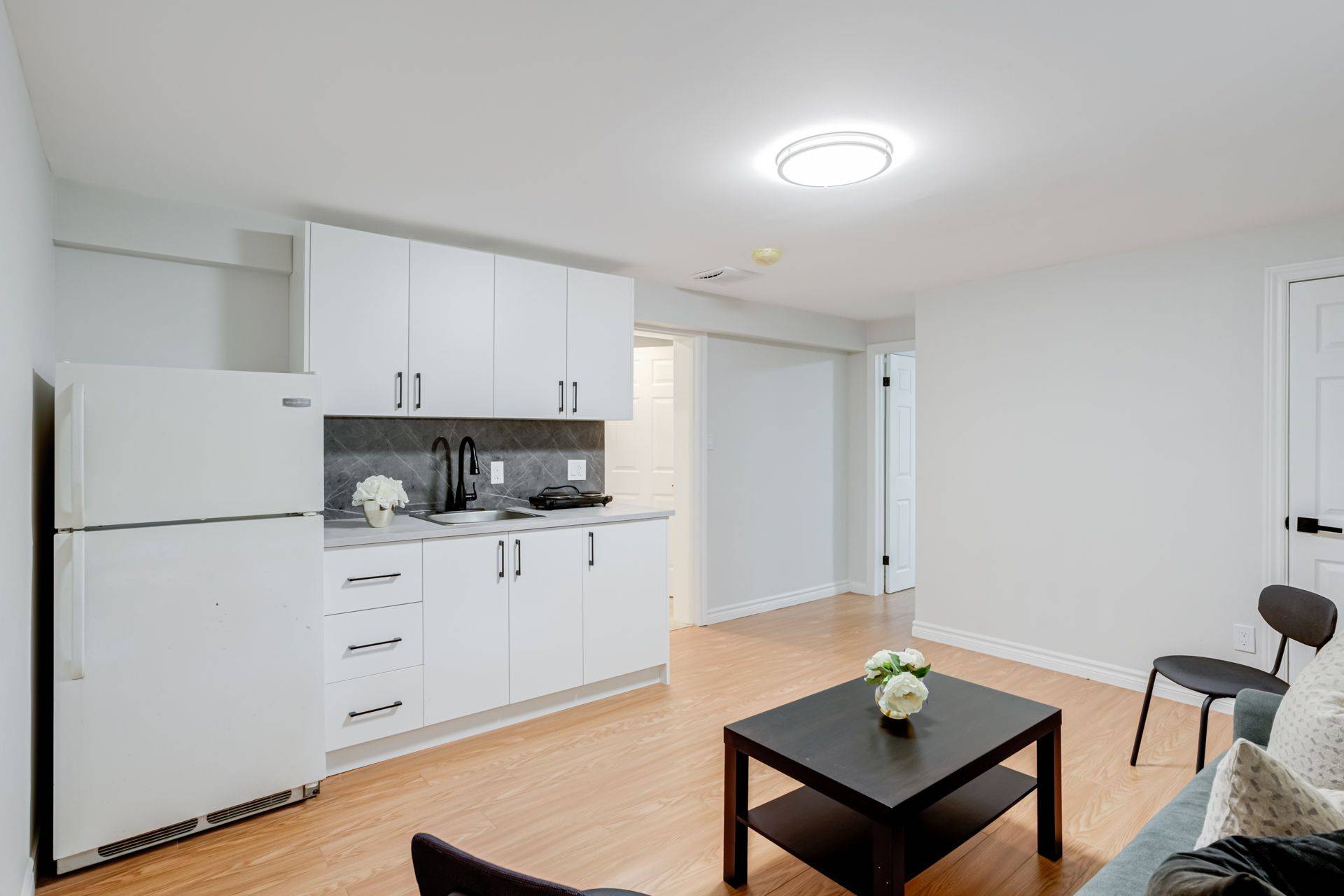 Toronto C07, ON M2R 1A7,208 Betty Ann DR #Lower B