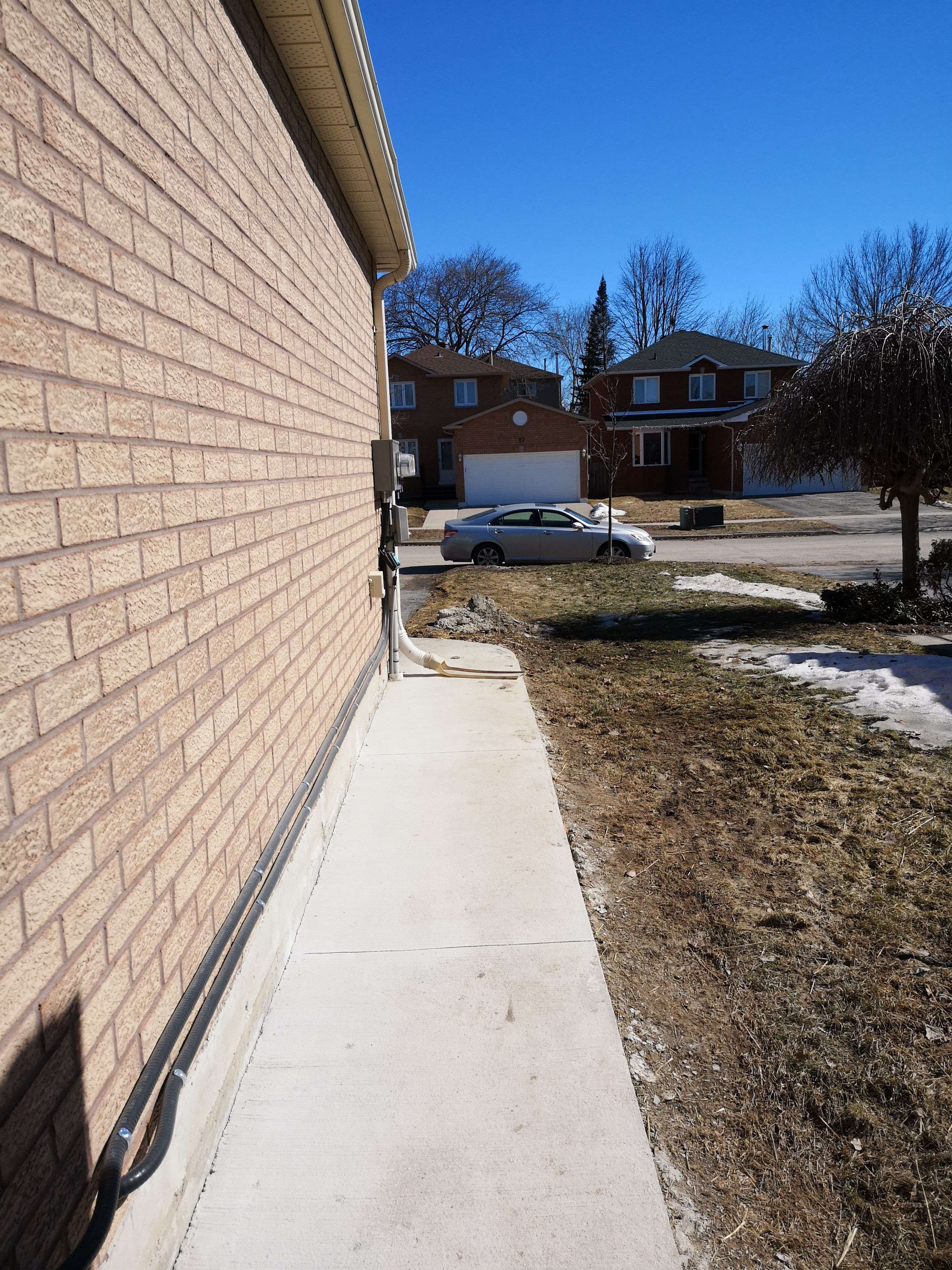 Barrie, ON L4N 7J3,30 Burke DR #BASEMENT