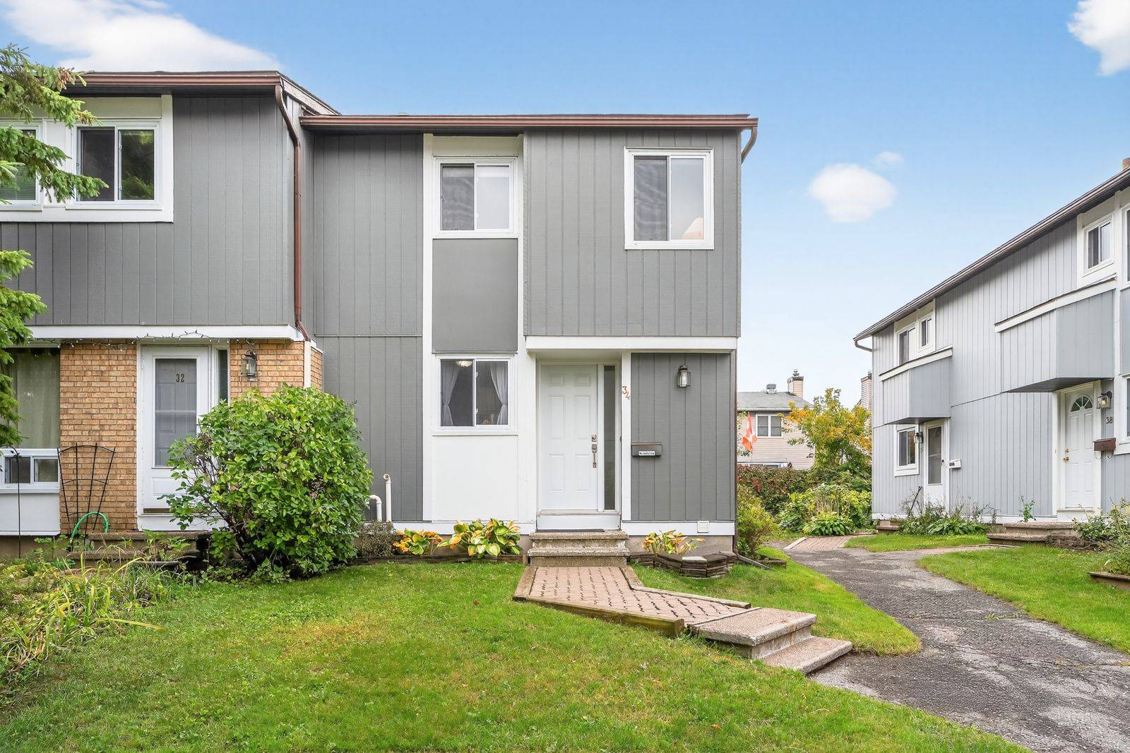 Barrhaven, ON K2J 1N3,34 Sherway DR #61