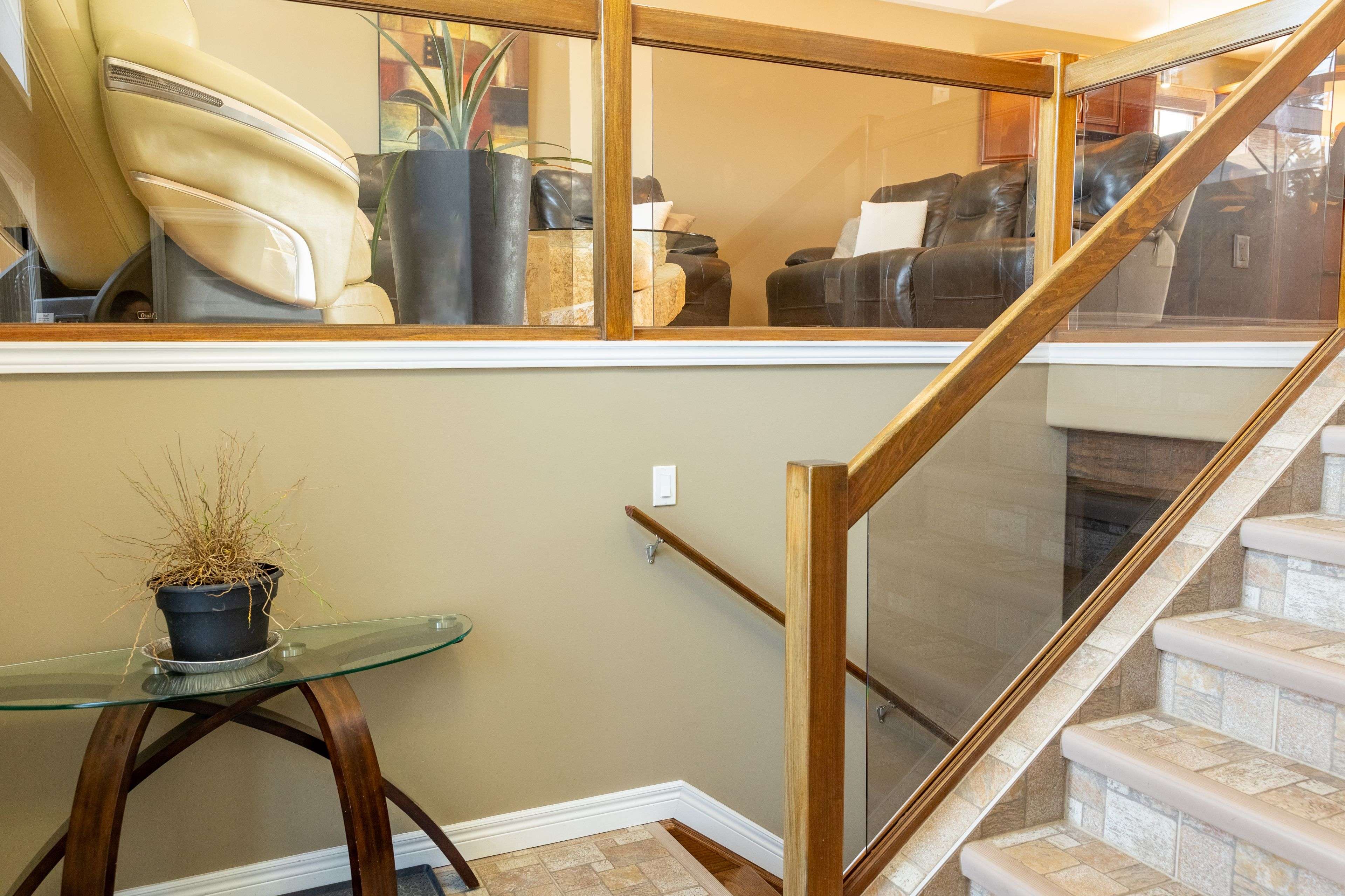 Lakeshore, ON N8L 0R3,1433 Girard DR