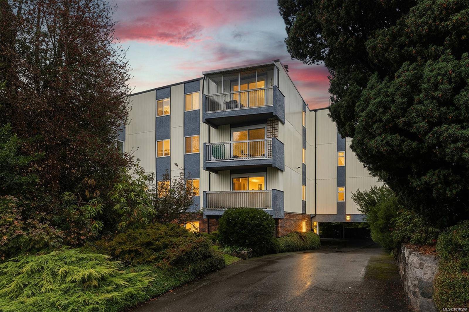 Victoria, BC V8V 3M8,1188 Yates St #201