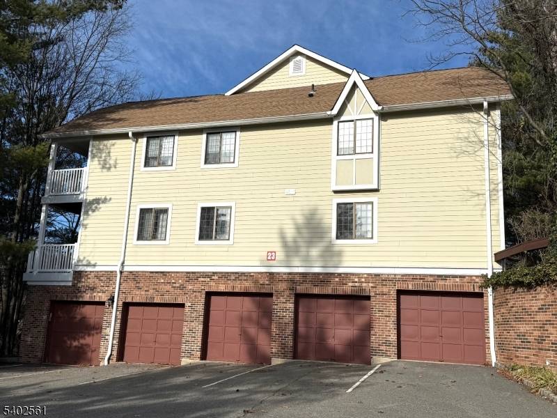 Morris Plains Boro, NJ 07950,23 E Foxwood Dr #E