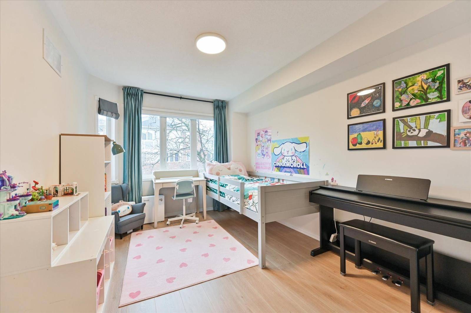 Vaughan, ON L4J 8H1,18 Clark AVE W #152