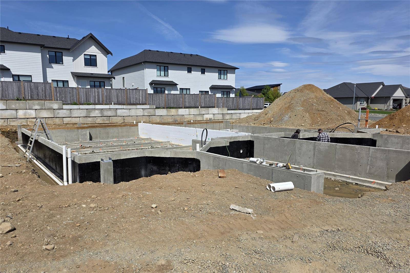 Campbell River, BC V9H 0C6,343 Arizona Dr #4