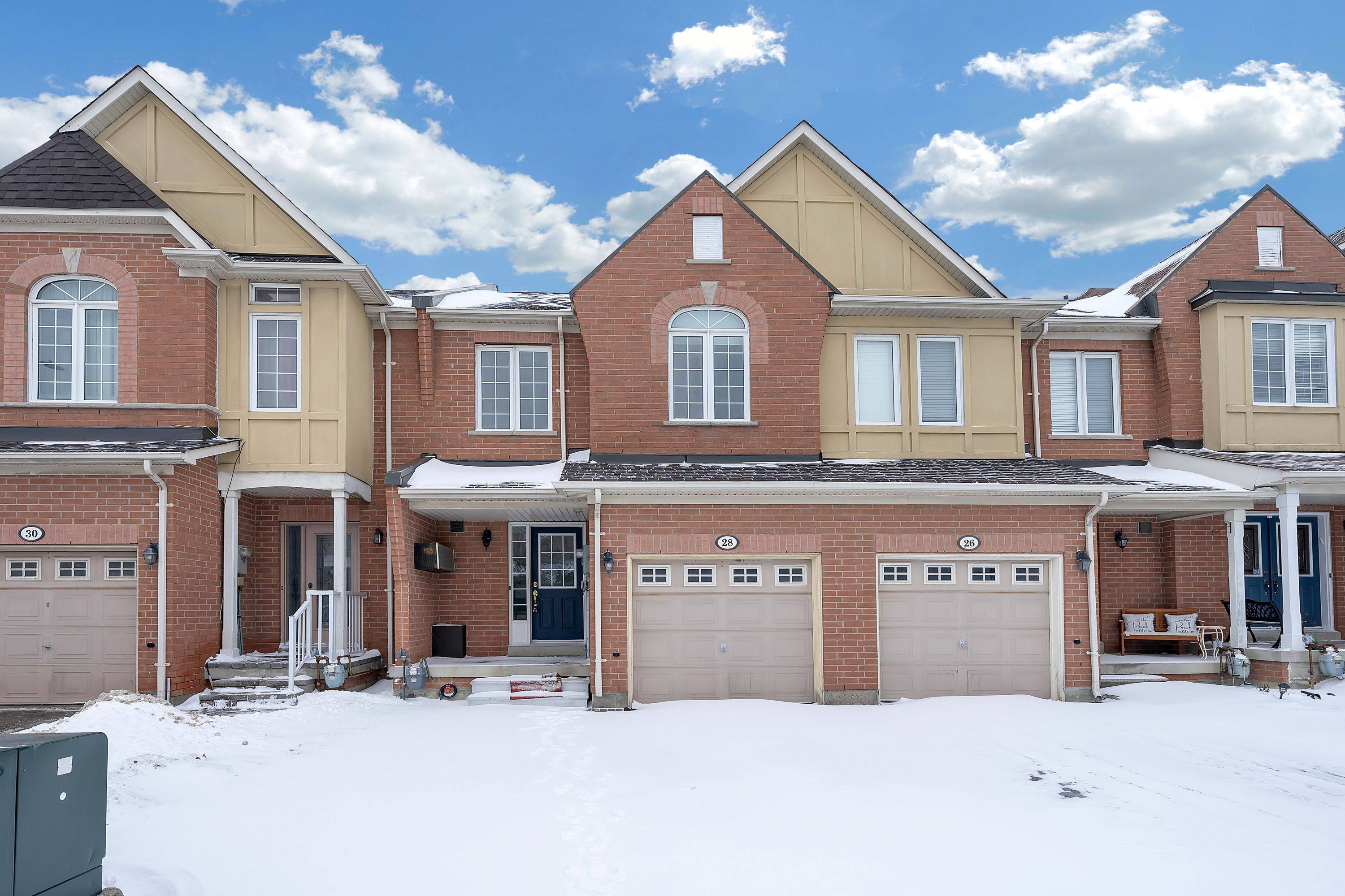 Vaughan, ON L4J 8V1,28 Daniel Reaman CRES