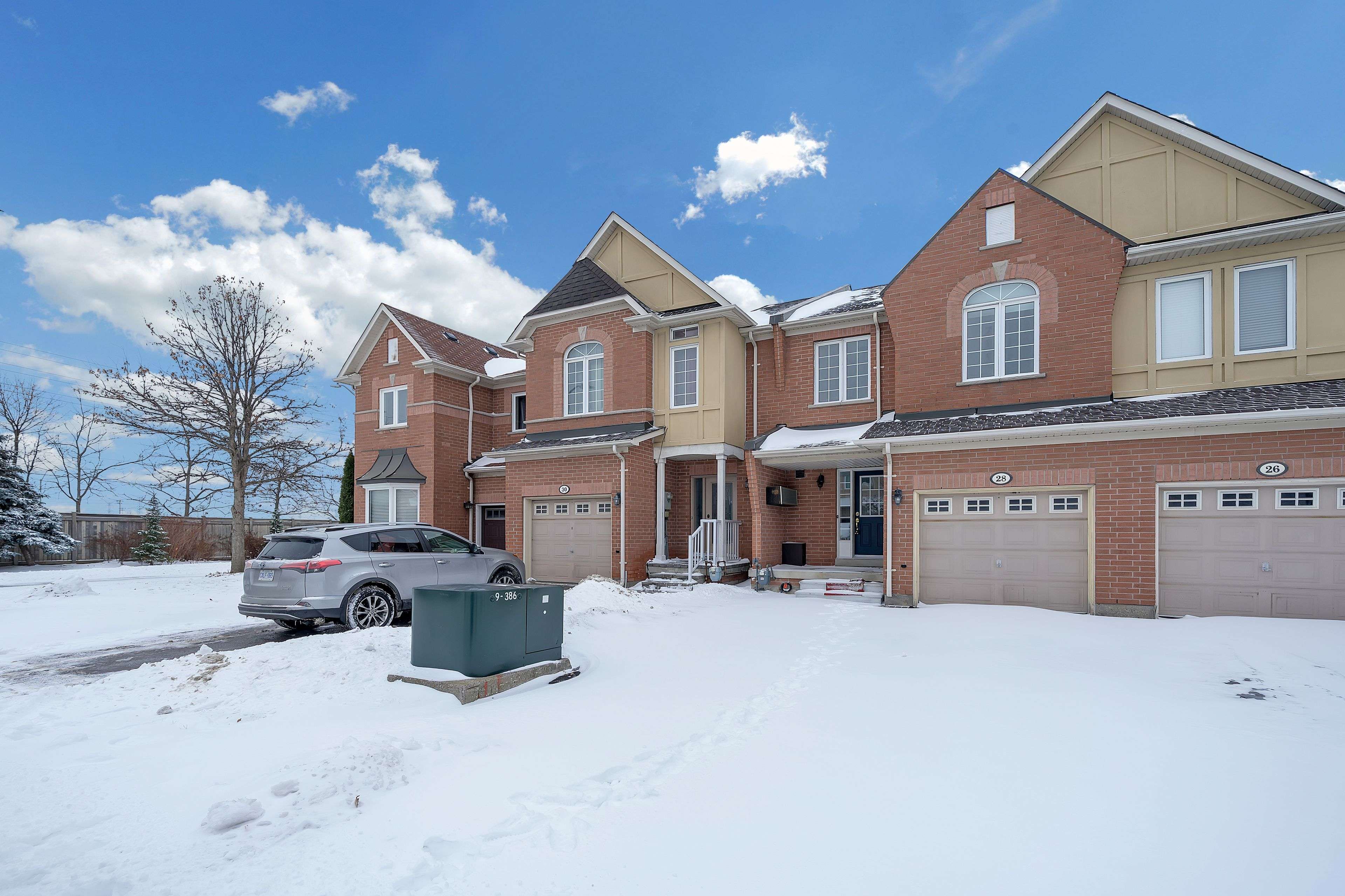 Vaughan, ON L4J 8V1,28 Daniel Reaman CRES