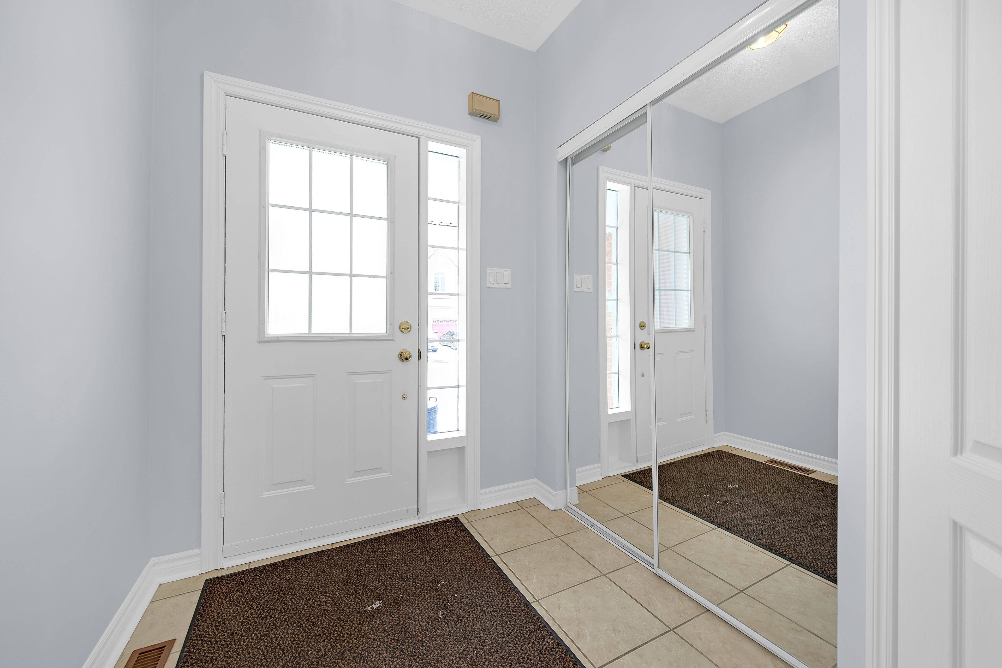 Vaughan, ON L4J 8V1,28 Daniel Reaman CRES