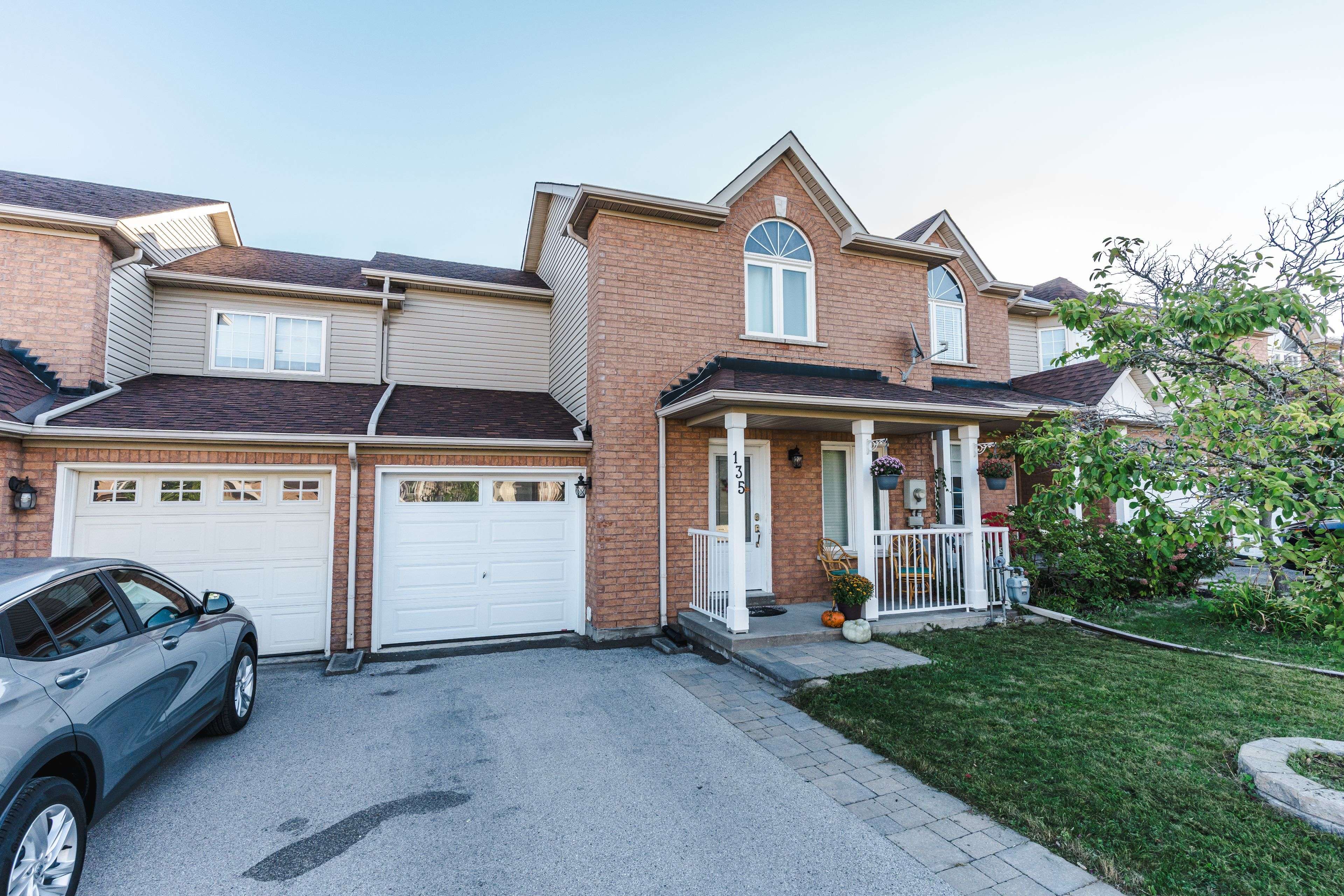 Barrie, ON L4M 6T8,135 Trevino CIR