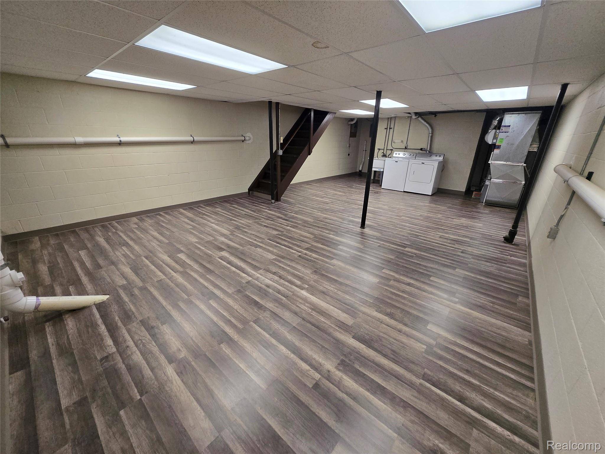 Royal Oak, MI 48073,3810 Rochester RD