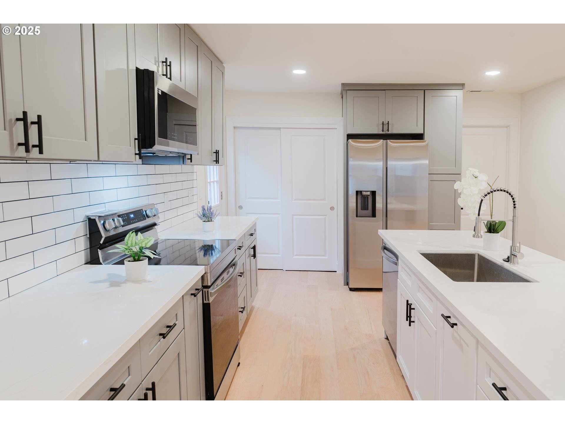 Portland, OR 97216,9326 SE MILL ST