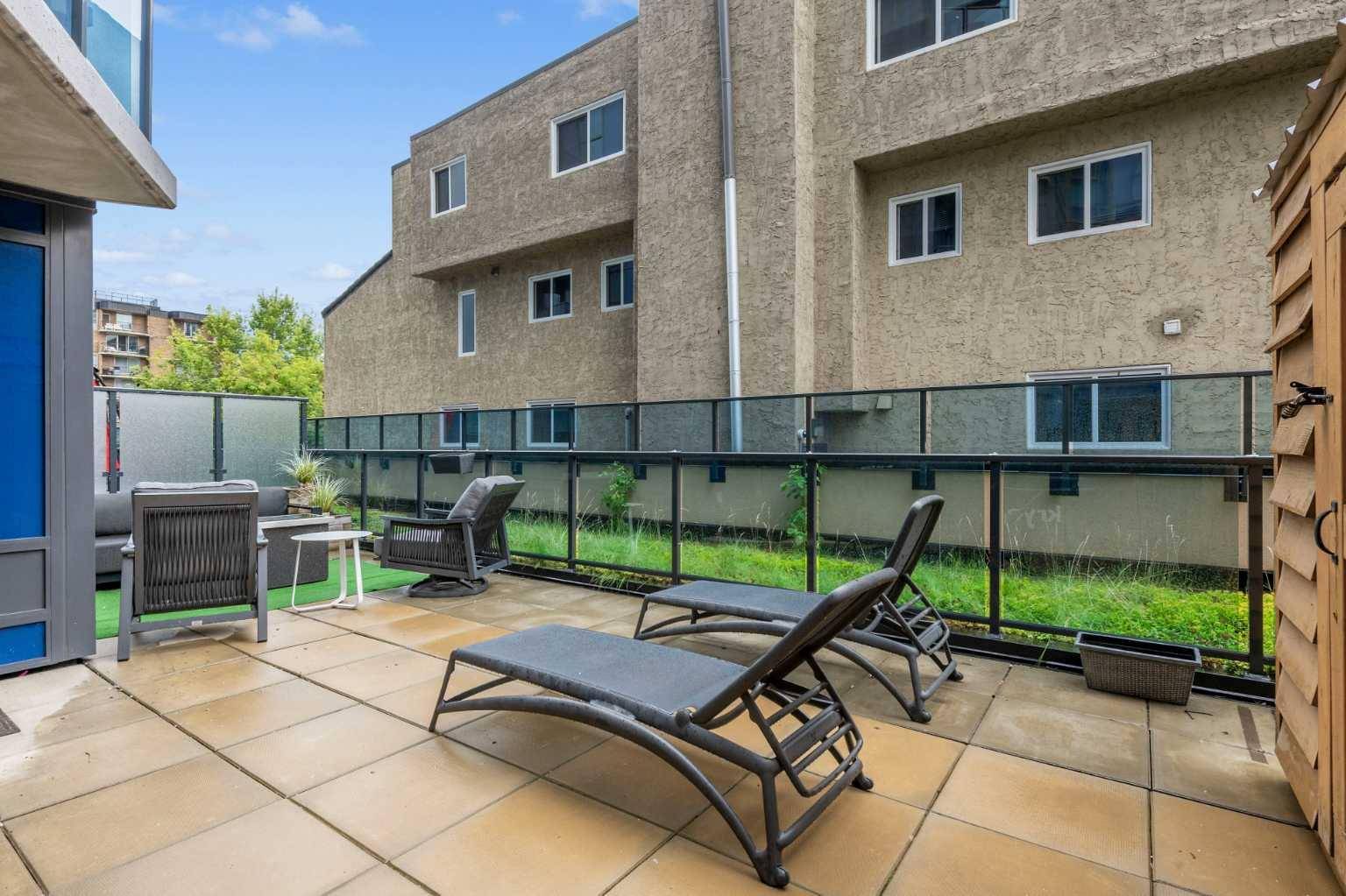 Calgary, AB T2R 0Y9,303 13 AVE SW #201