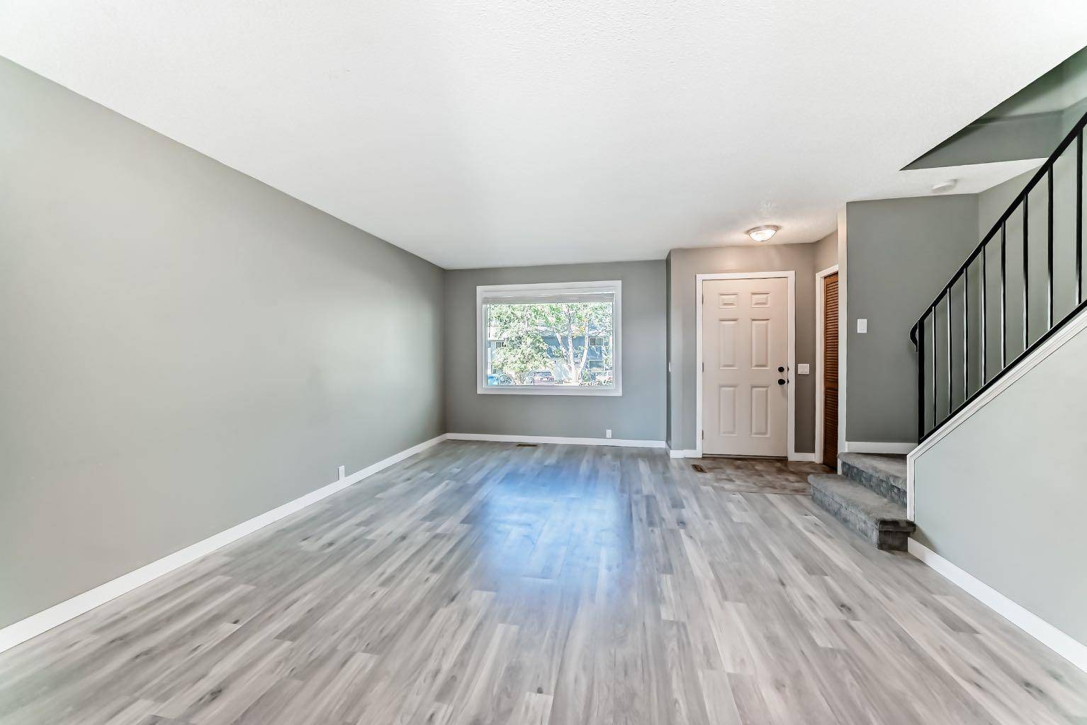 Cochrane, AB T4C 1B9,800 Bowcroft PL #32