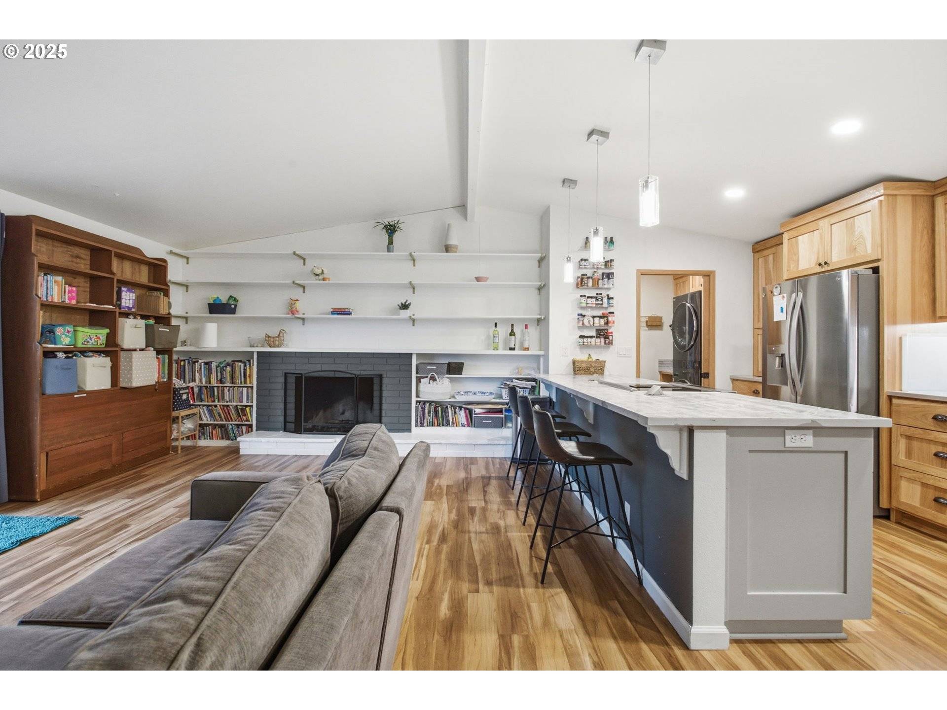 Eugene, OR 97404,1483 BARTON ST