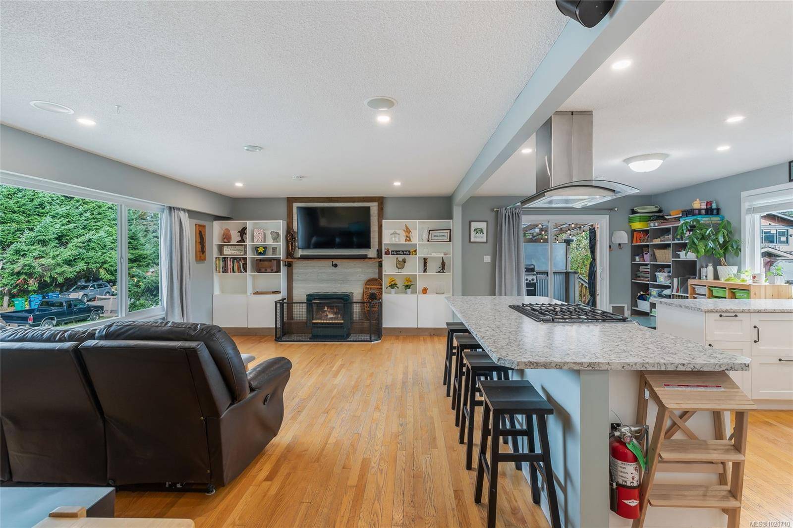 Nanaimo, BC V9T 2N1,5523 Fernandez Pl