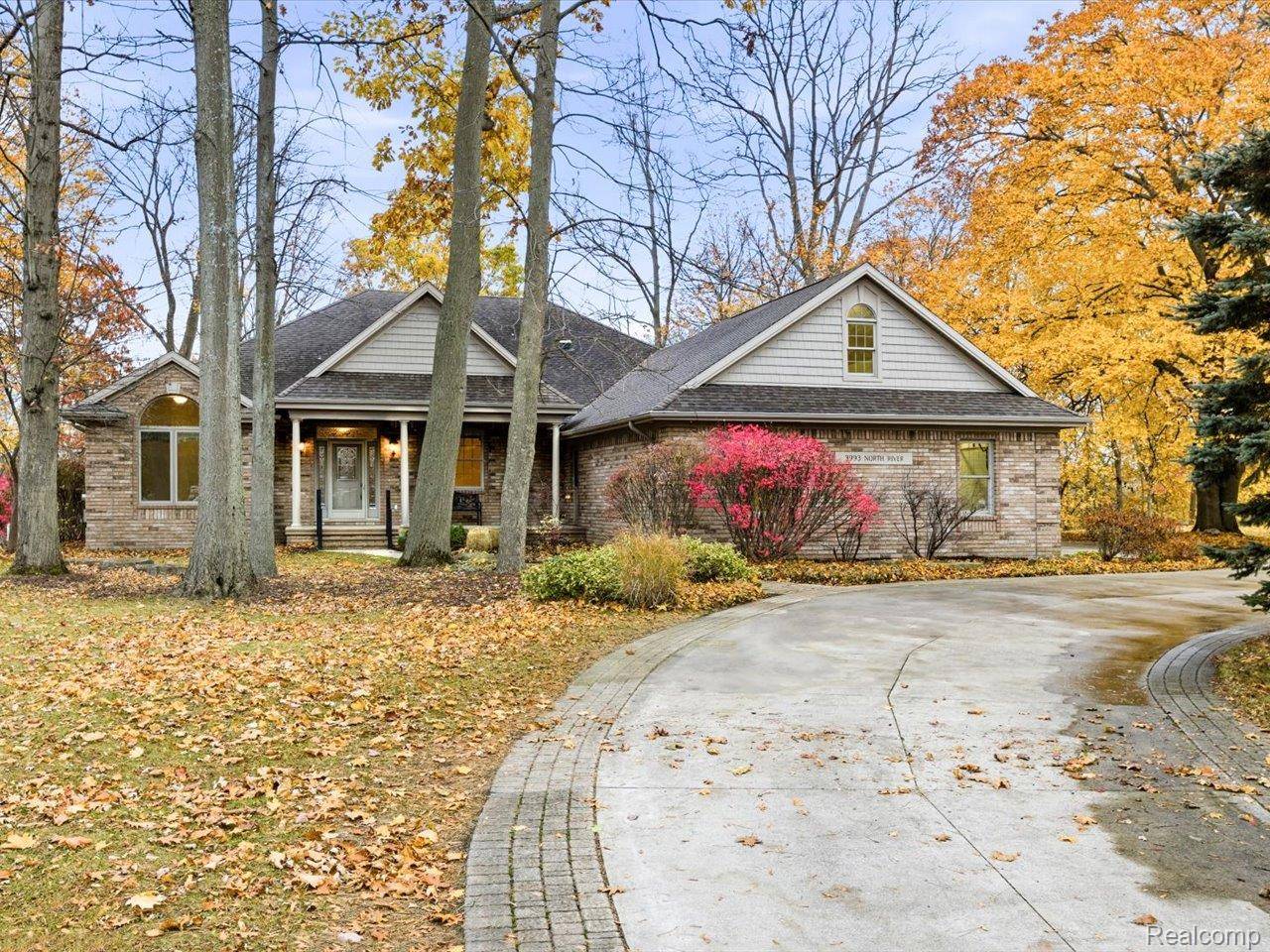 Fort Gratiot, MI 48059,3993 N River RD