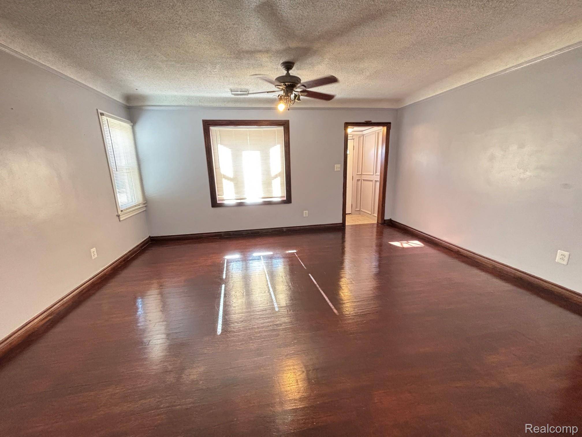 St. Clair Shores, MI 48080,22119 BLACKBURN ST