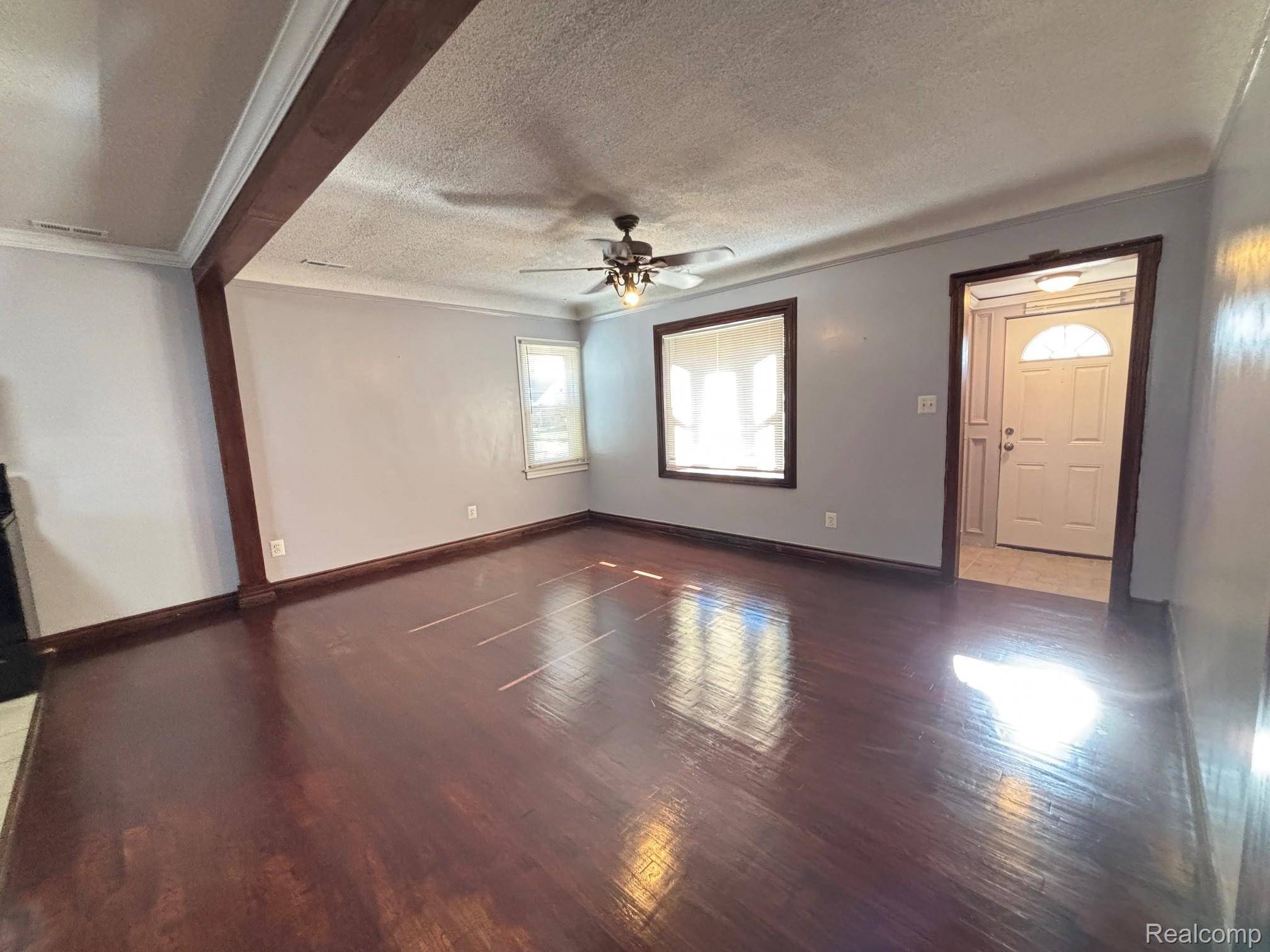 St. Clair Shores, MI 48080,22119 BLACKBURN ST