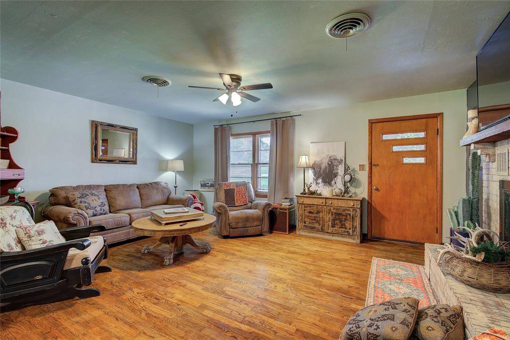 Winnsboro, TX 75494,1010 N Main Street