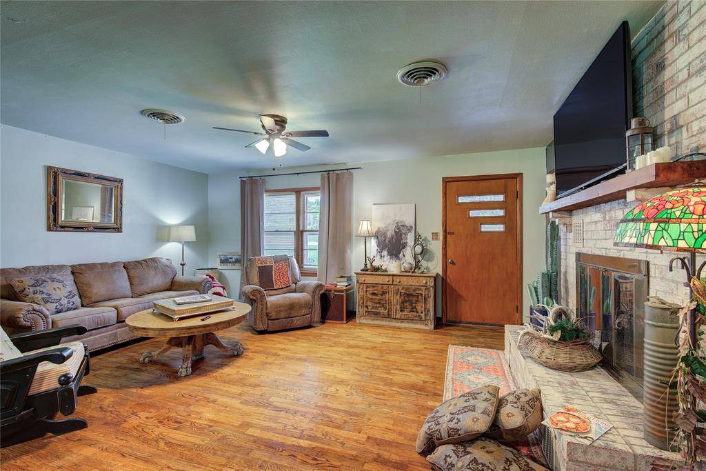 Winnsboro, TX 75494,1010 N Main Street