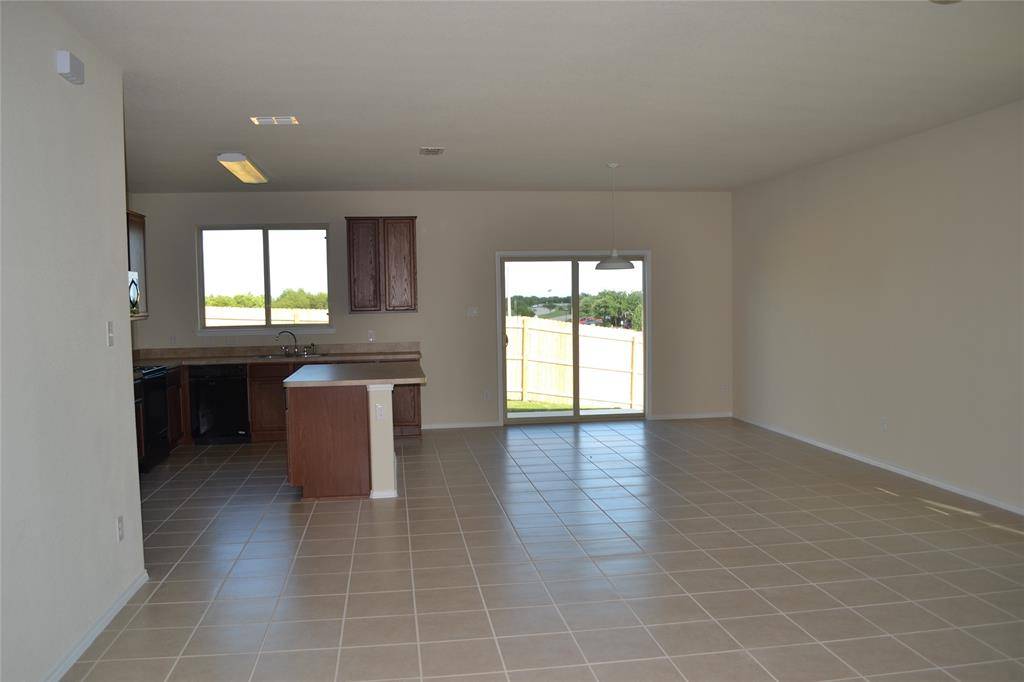 Sherman, TX 75092,921 Swan Ridge Drive