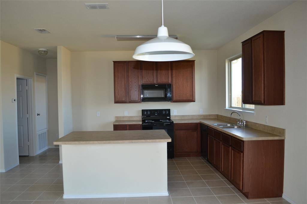 Sherman, TX 75092,921 Swan Ridge Drive