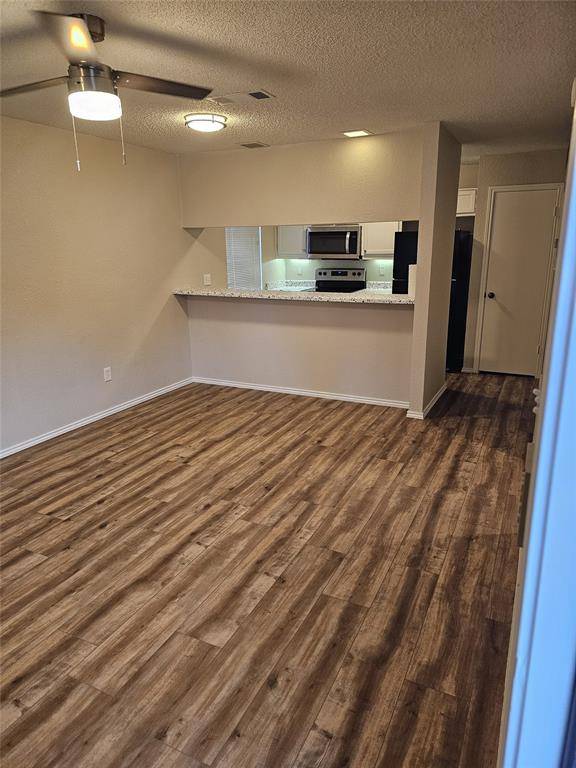 Arlington, TX 76012,1719 Crest Grove Drive