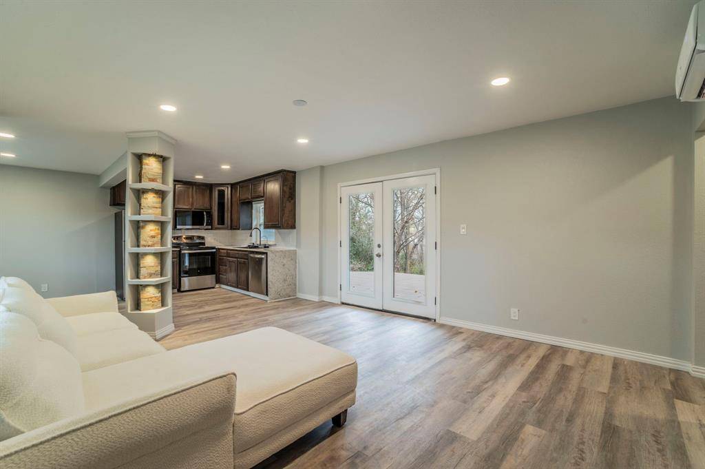 River Oaks, TX 76114,1704 Hillside Drive