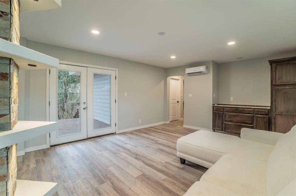 River Oaks, TX 76114,1704 Hillside Drive