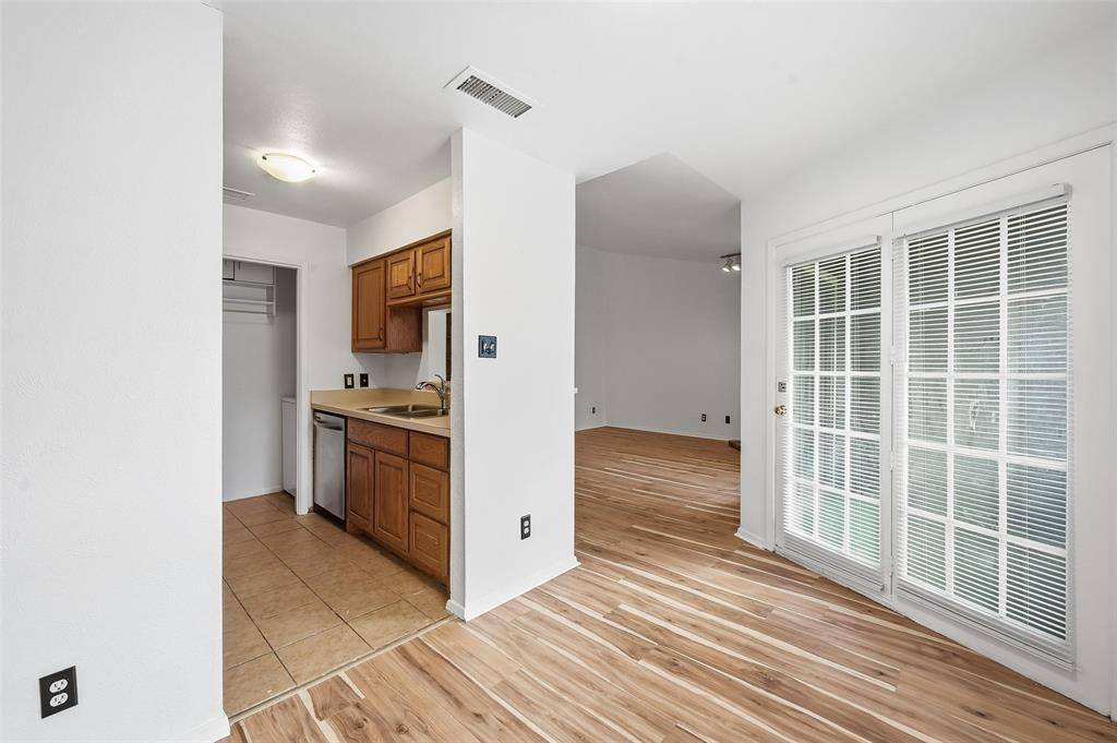 Arlington, TX 76011,1104 Riverchase Lane #203