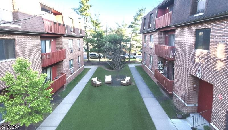 Belleville Twp., NJ 07109,666 Mill St