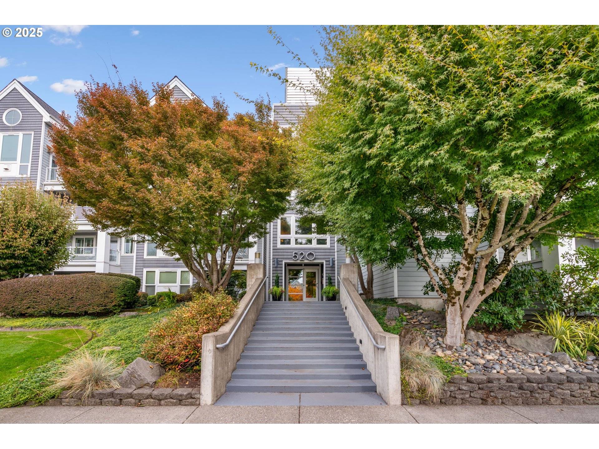 Vancouver, WA 98661,520 SE COLUMBIA RIVER DR #212