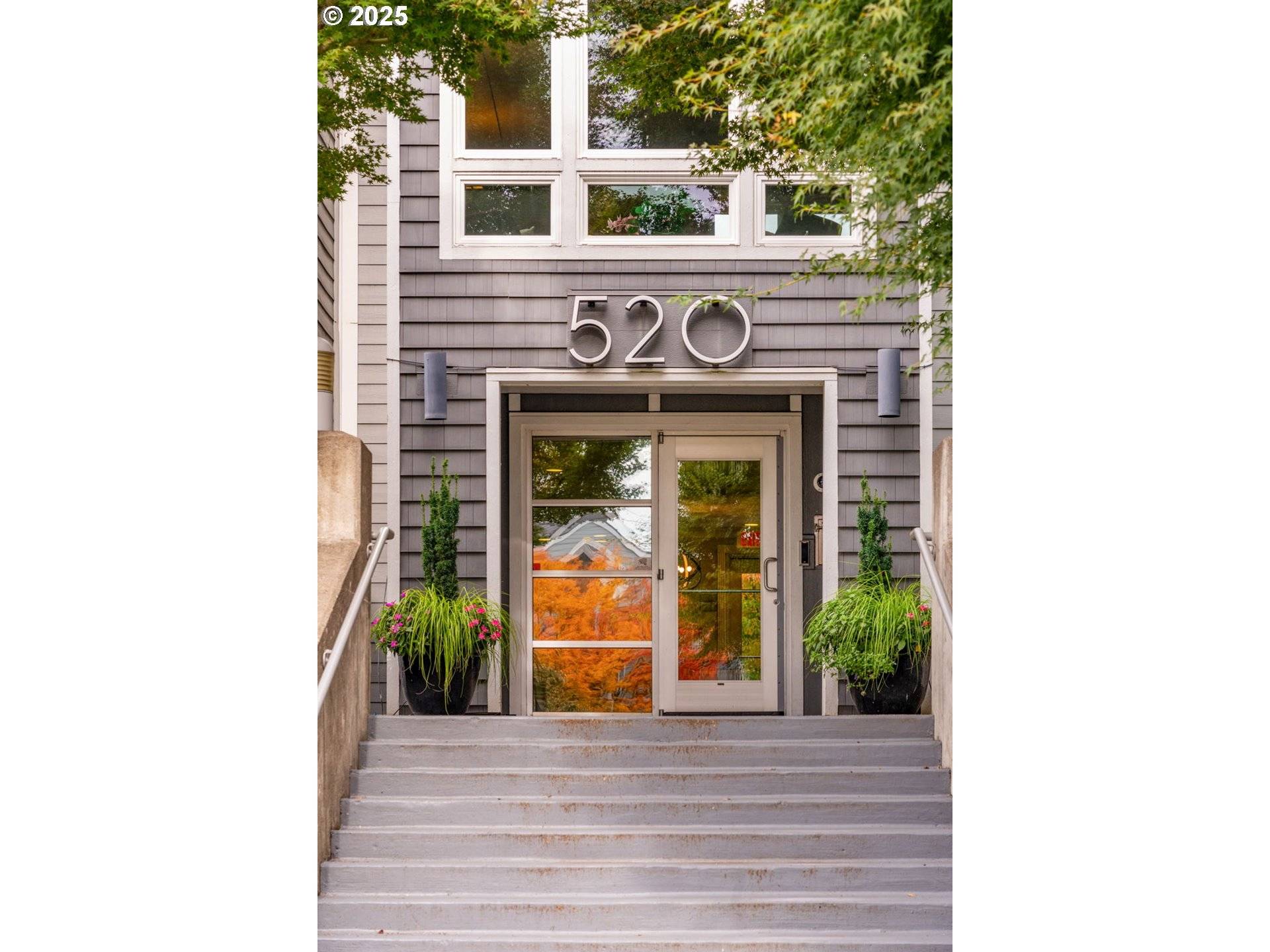 Vancouver, WA 98661,520 SE COLUMBIA RIVER DR #212