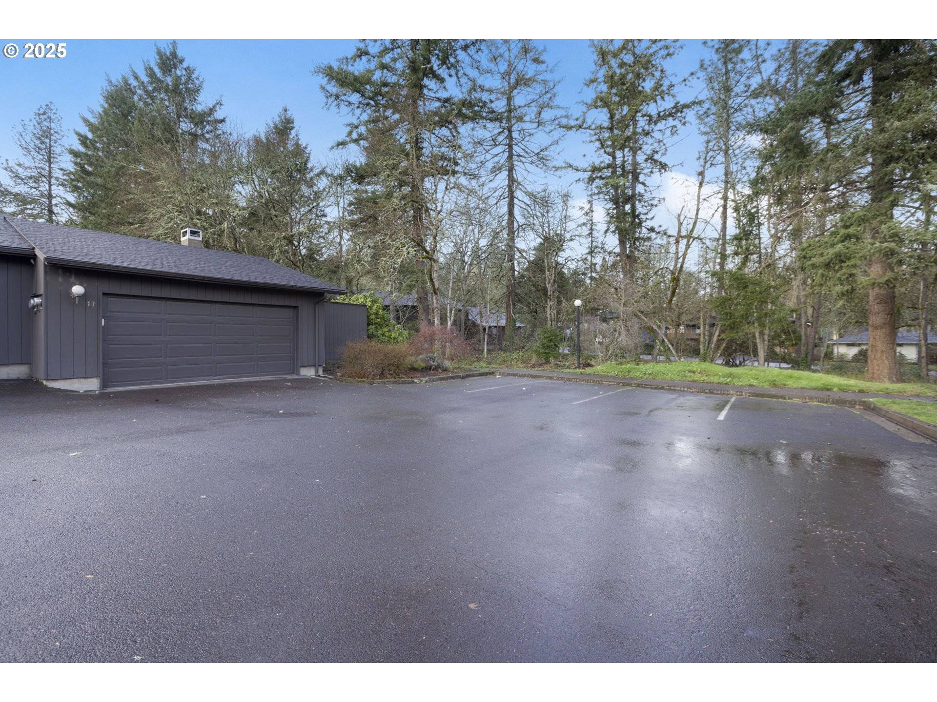 Eugene, OR 97405,17 WESTBROOK WAY