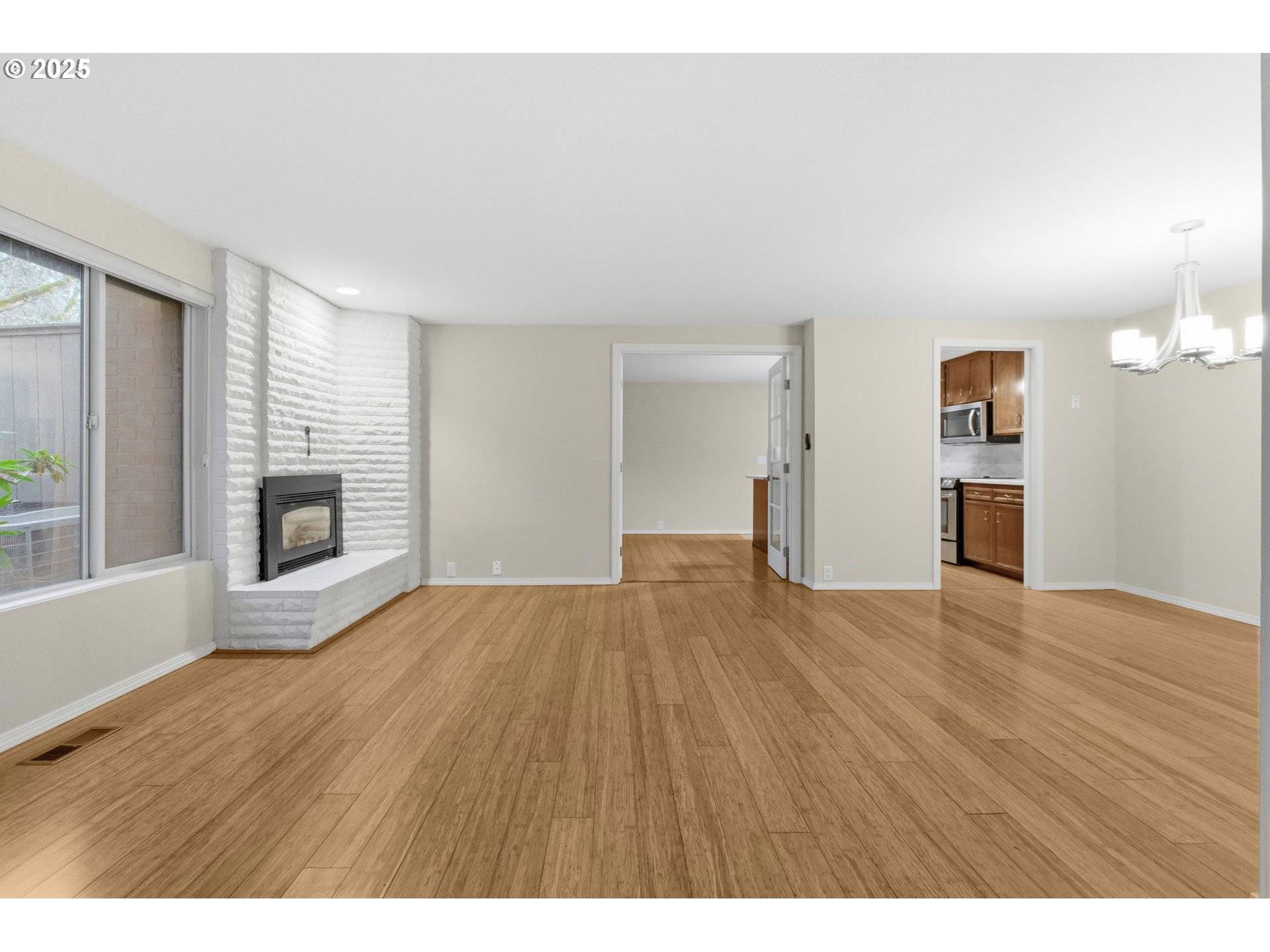 Eugene, OR 97405,17 WESTBROOK WAY