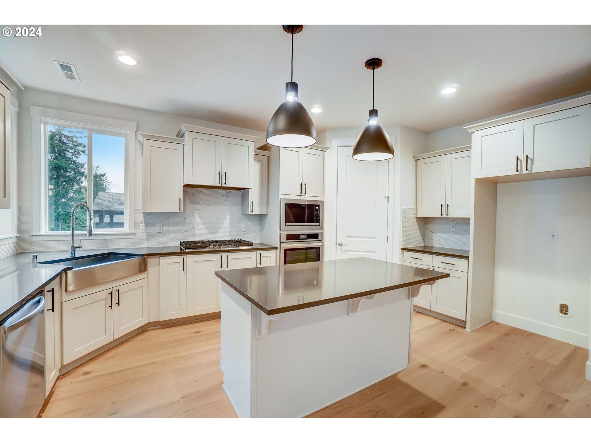 Camas, WA 98607,5508 N 94TH AVE #LT214