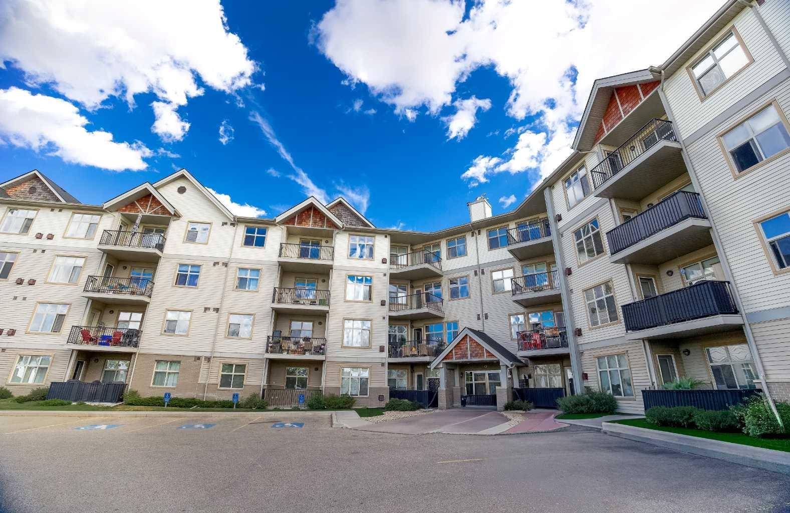 Sylvan Lake, AB T4S2M9,100 Lakeway BLVD #321