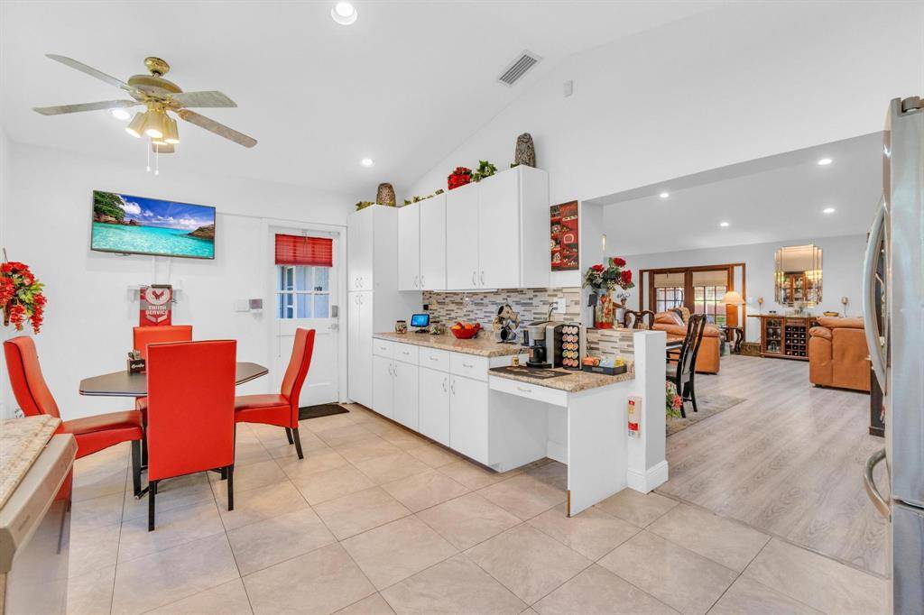 Palmetto Bay, FL 33157,18201 SW 87th Ave