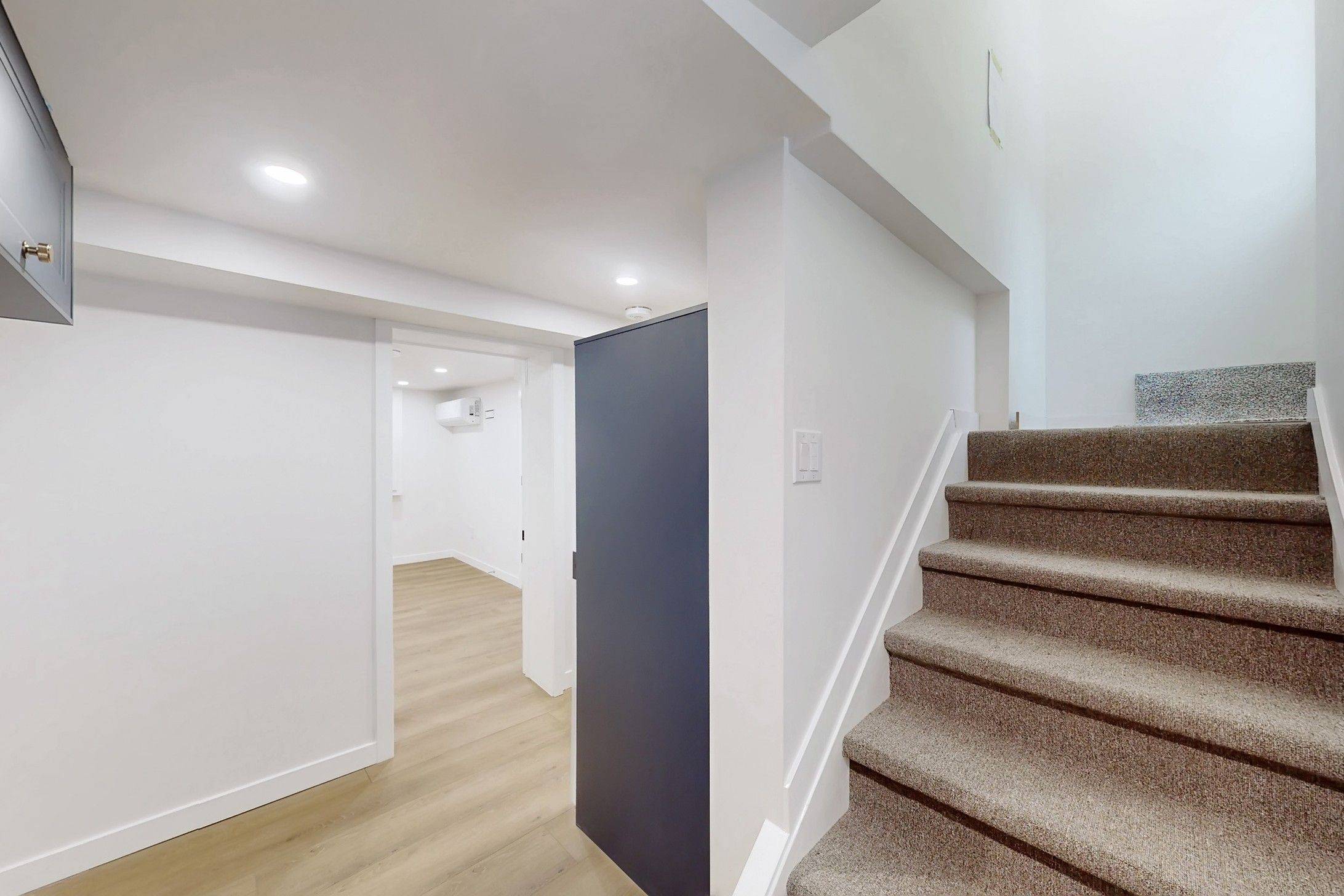 Newmarket, ON L3Y 1Z5,333 Millard AVE #Lower