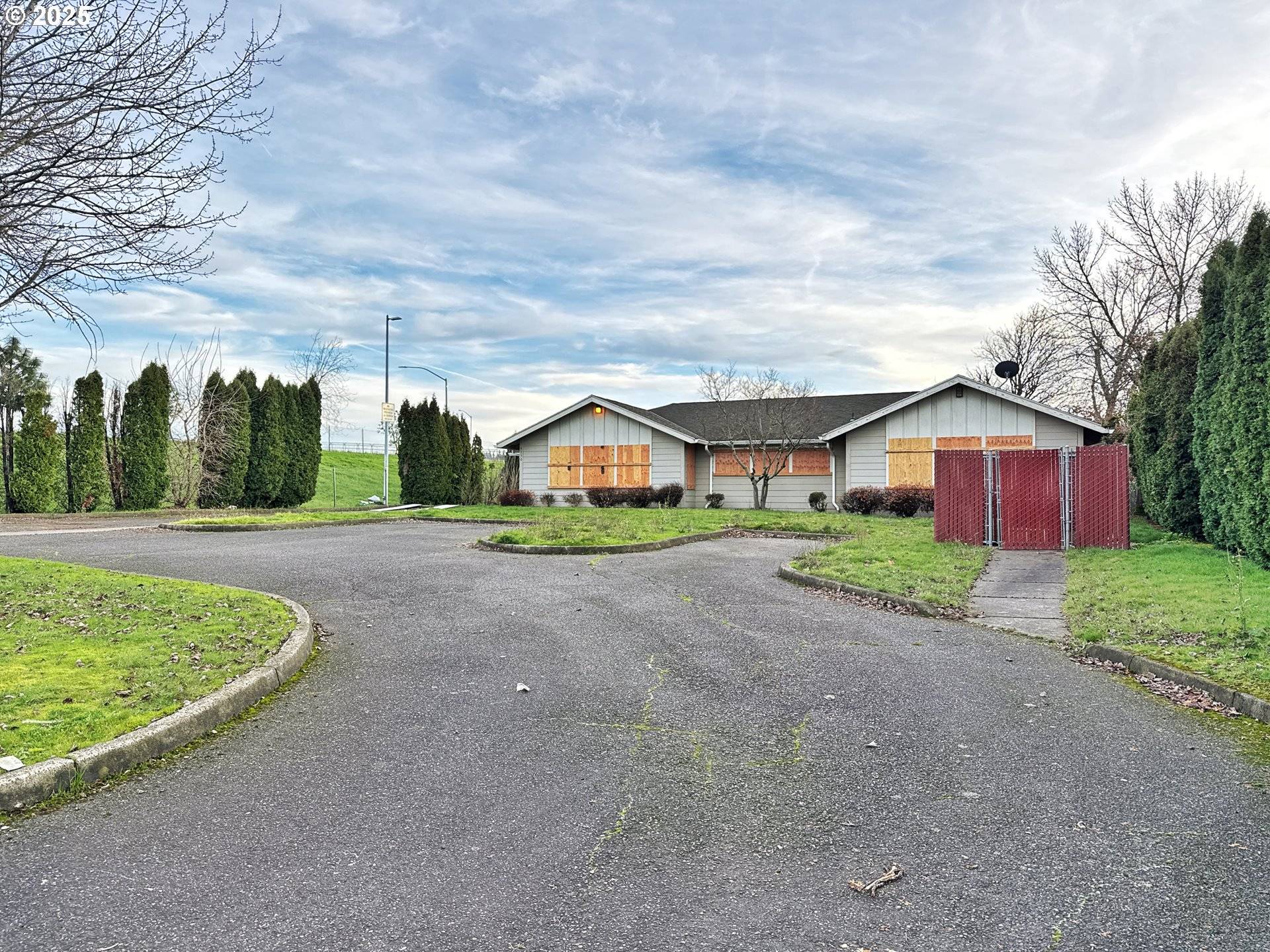 Portland, OR 97216,9350 SE TAYLOR ST