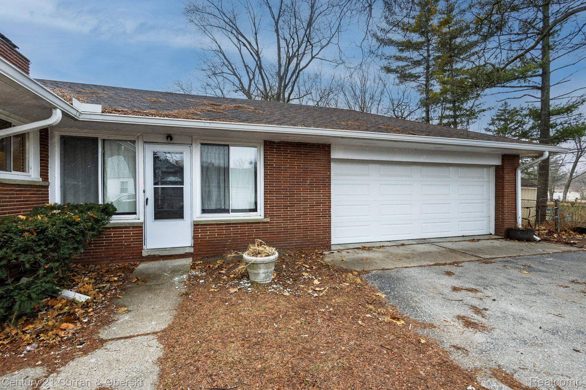 Wayne, MI 48184,3136 Mildred ST