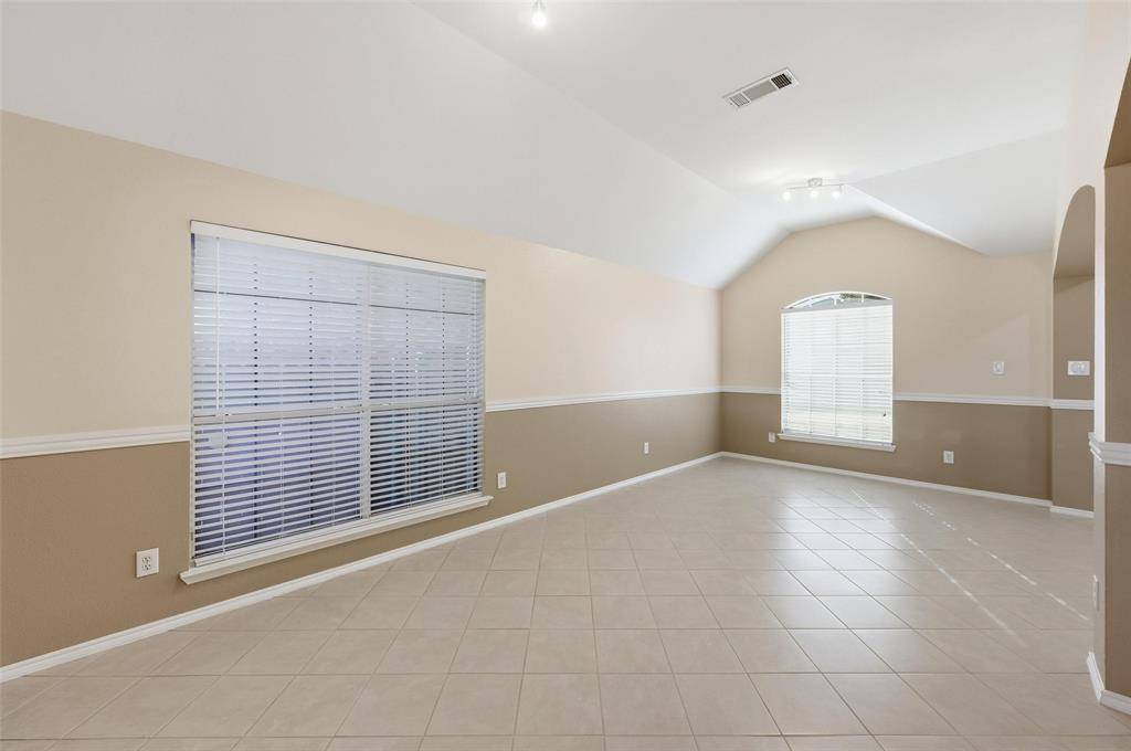 Arlington, TX 76002,421 Kingfisher Lane