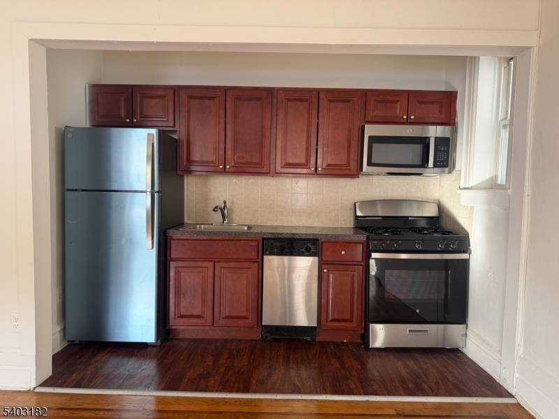 Bloomfield Twp., NJ 07003,165 Franklin St #311