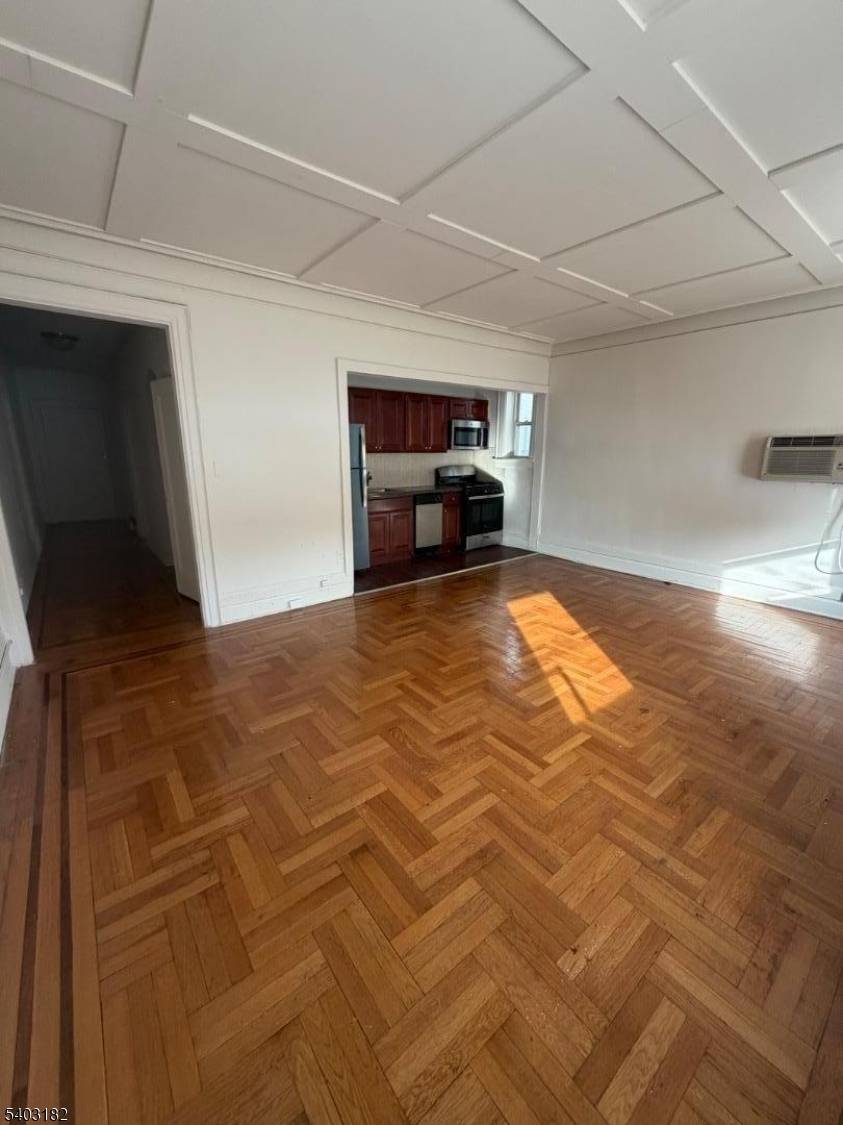 Bloomfield Twp., NJ 07003,165 Franklin St #311