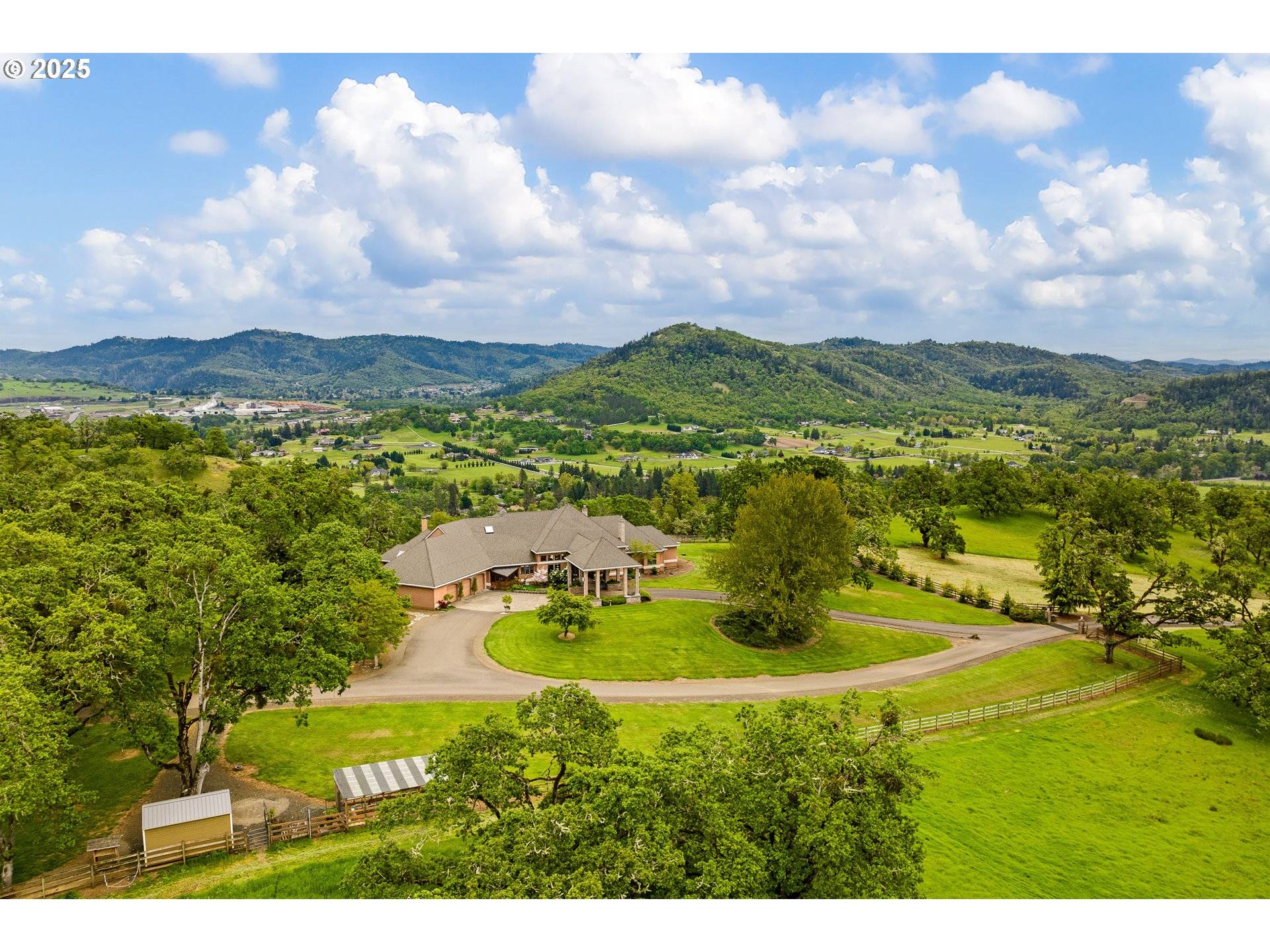 Roseburg, OR 97471,375 BELLA HILLS LN