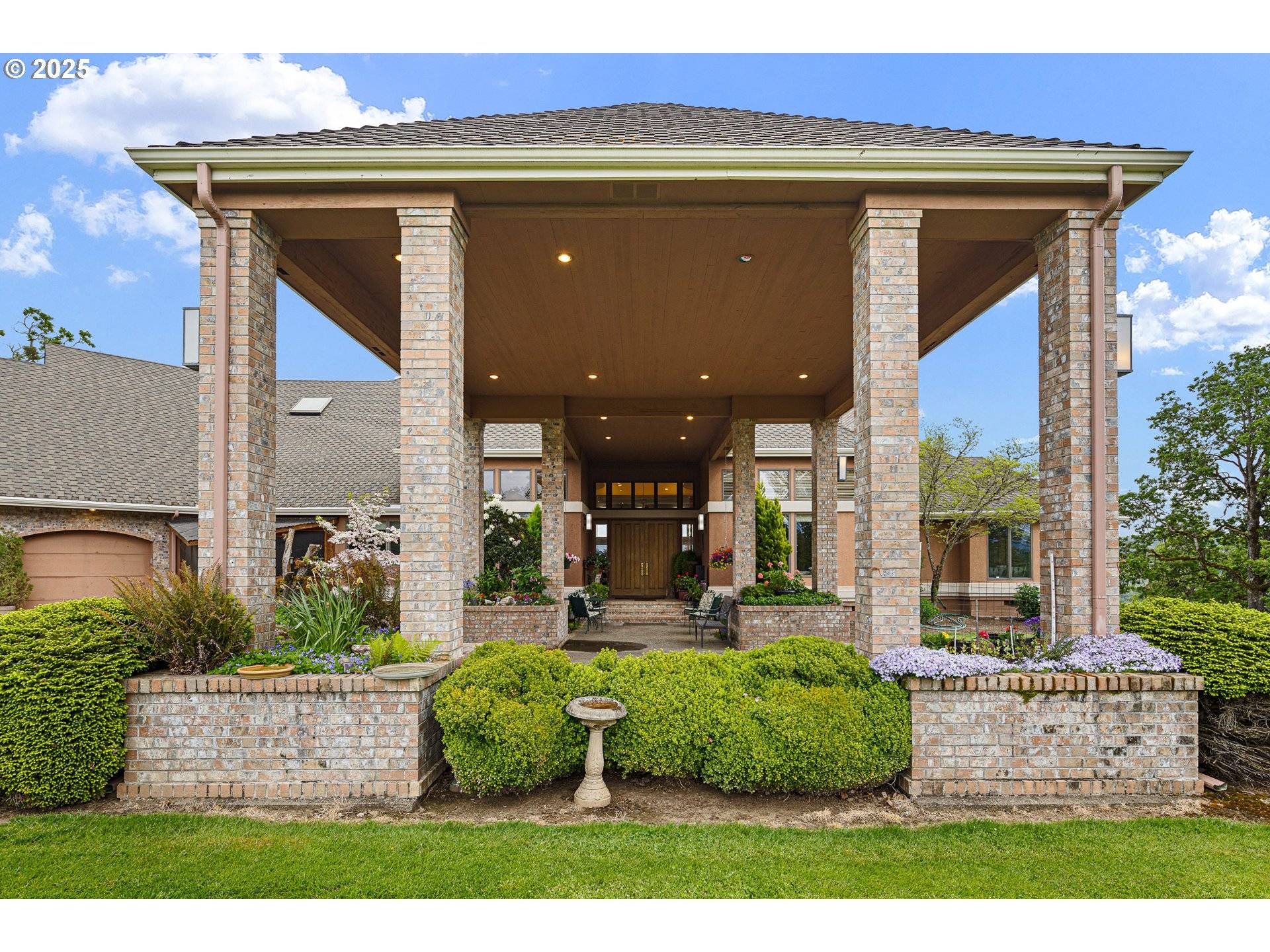 Roseburg, OR 97471,375 BELLA HILLS LN