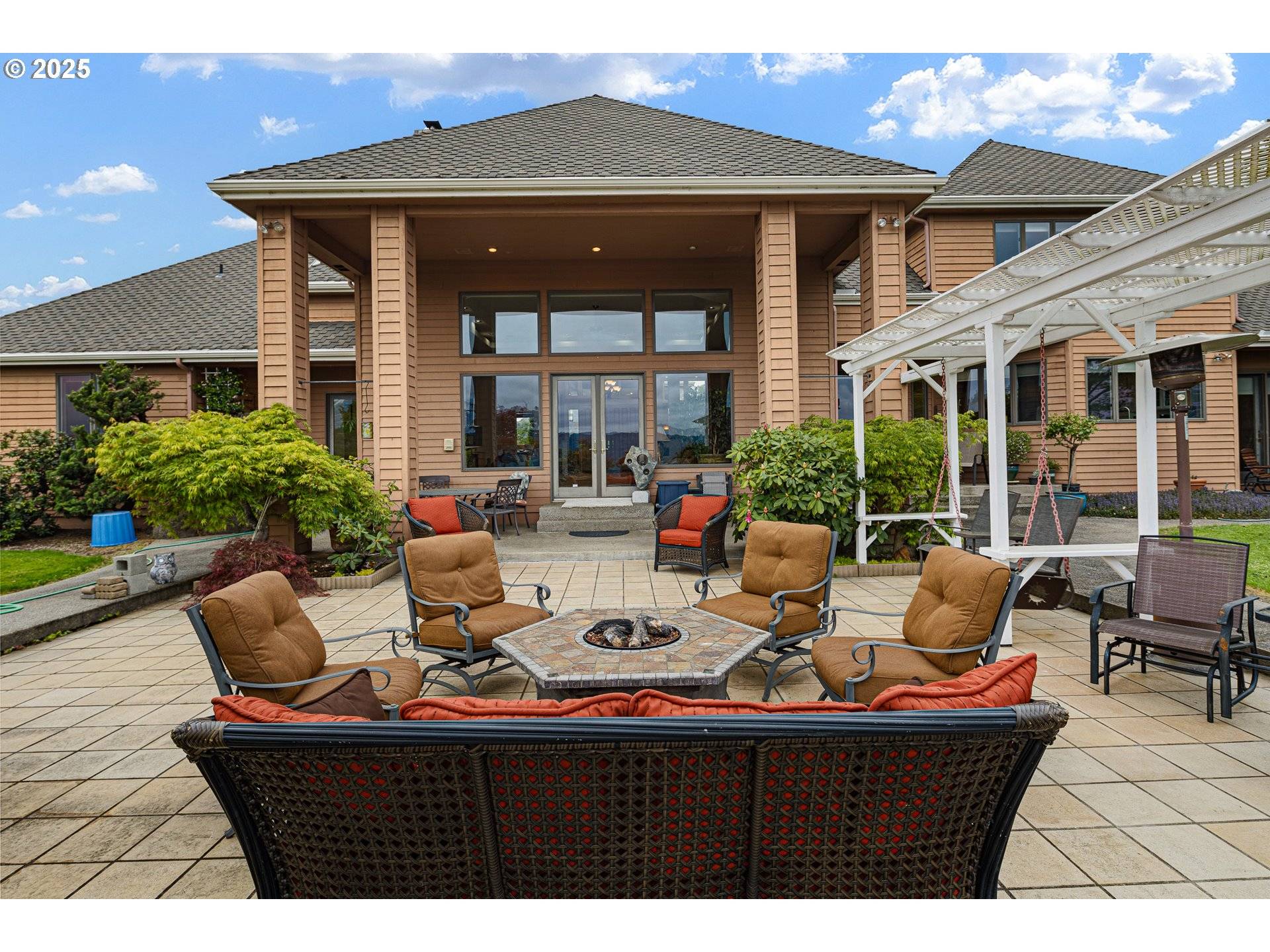 Roseburg, OR 97471,375 BELLA HILLS LN