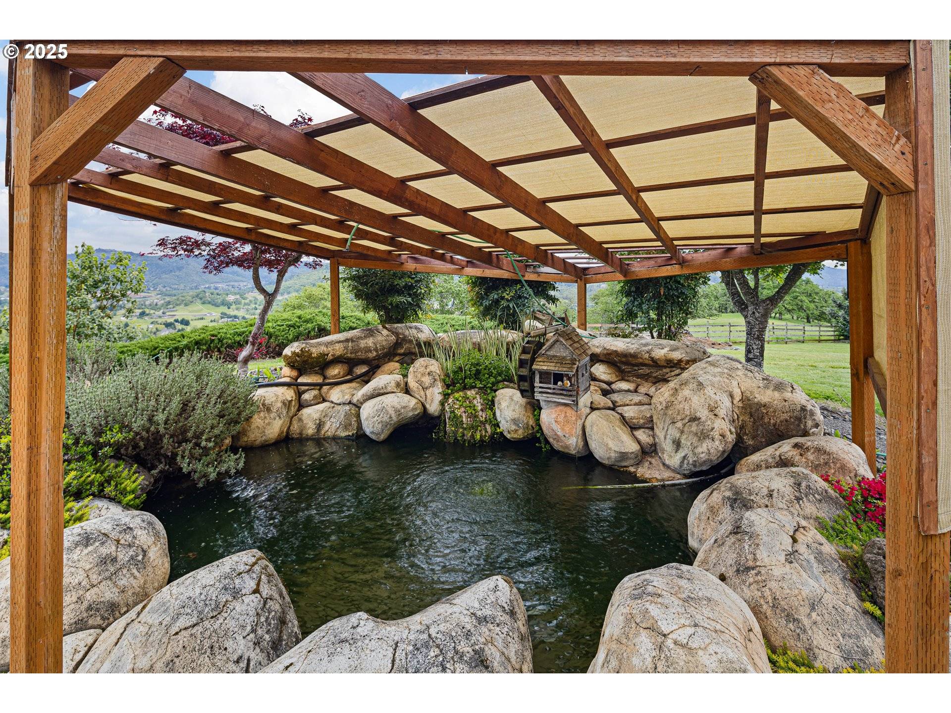 Roseburg, OR 97471,375 BELLA HILLS LN