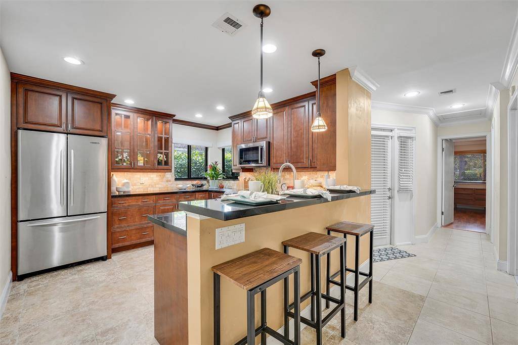 Wilton Manors, FL 33305,509 NE 19th St #509