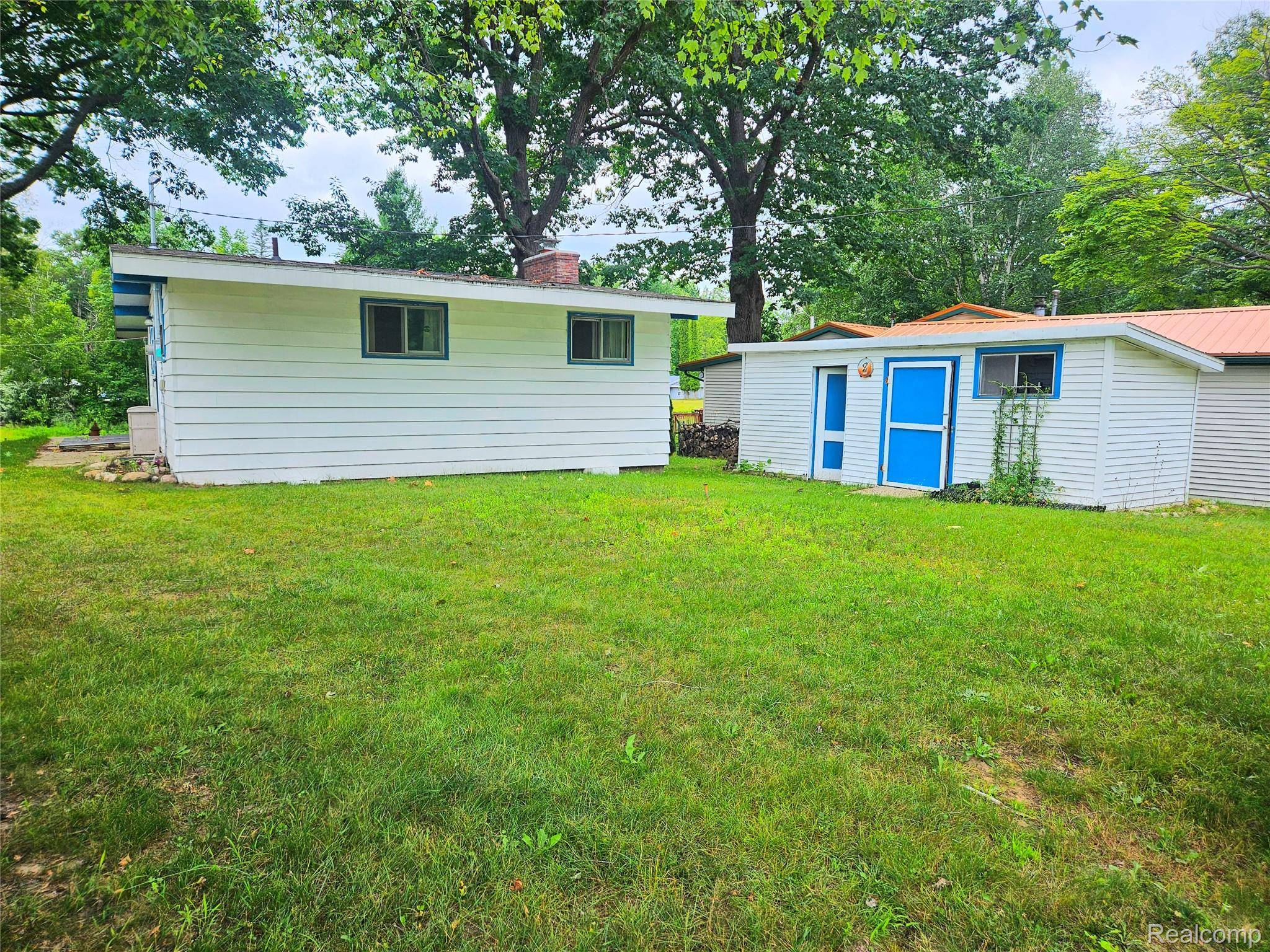 Hope, MI 48628,942 Pequot LN